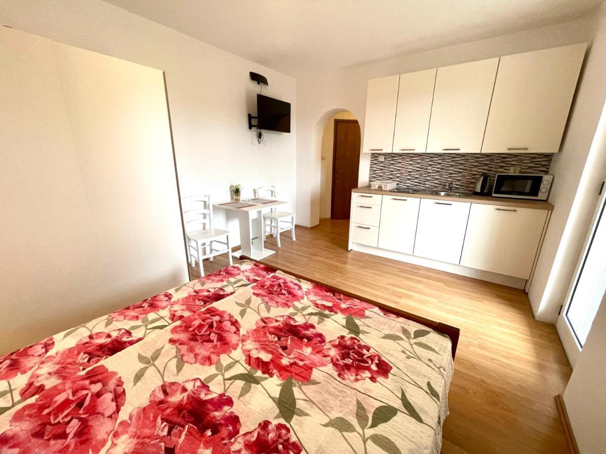 Villa Julie Jadranovo Ngoại thất bức ảnh